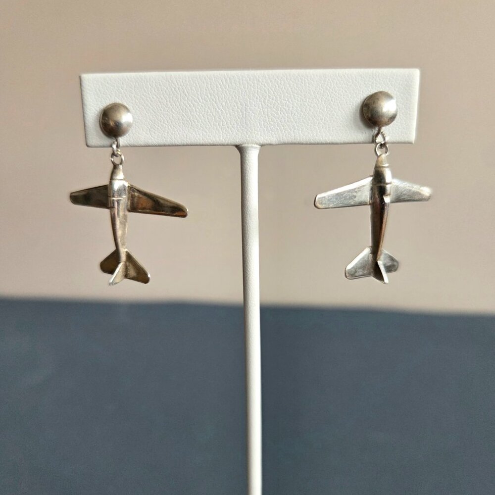 Sterling silver 925 airplanes dangling earrings.